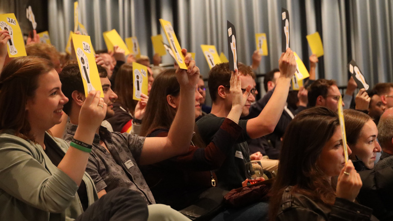 Publikumsabstimmung bei der Spätschicht im Uni-Theater